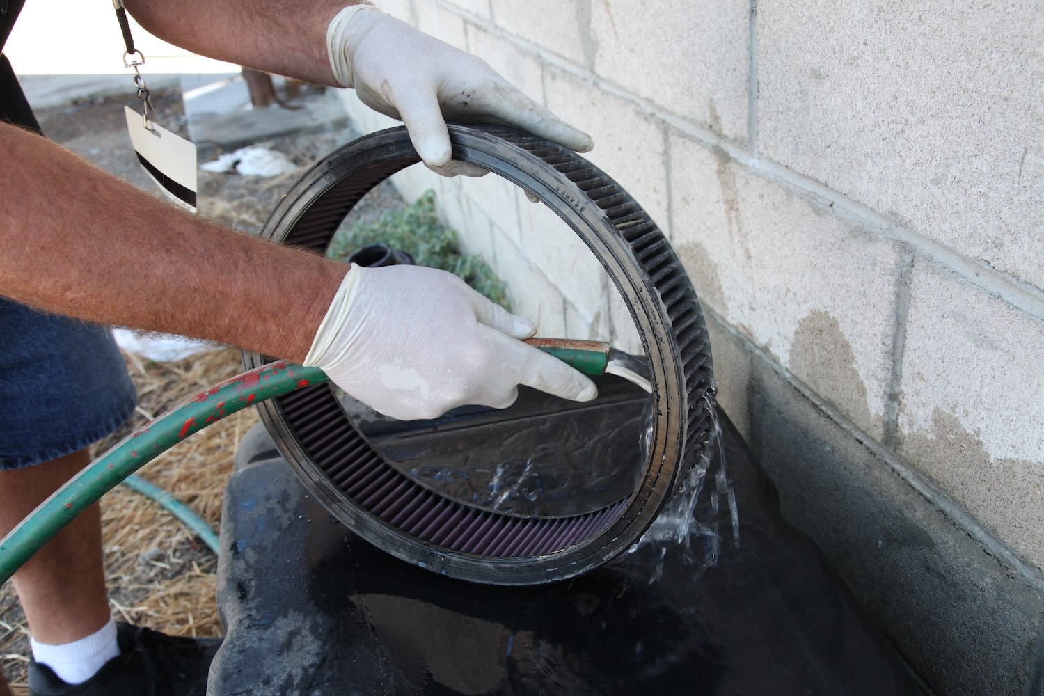 06-kn-14-inch-round-air-filter-washable-getting-cleaned