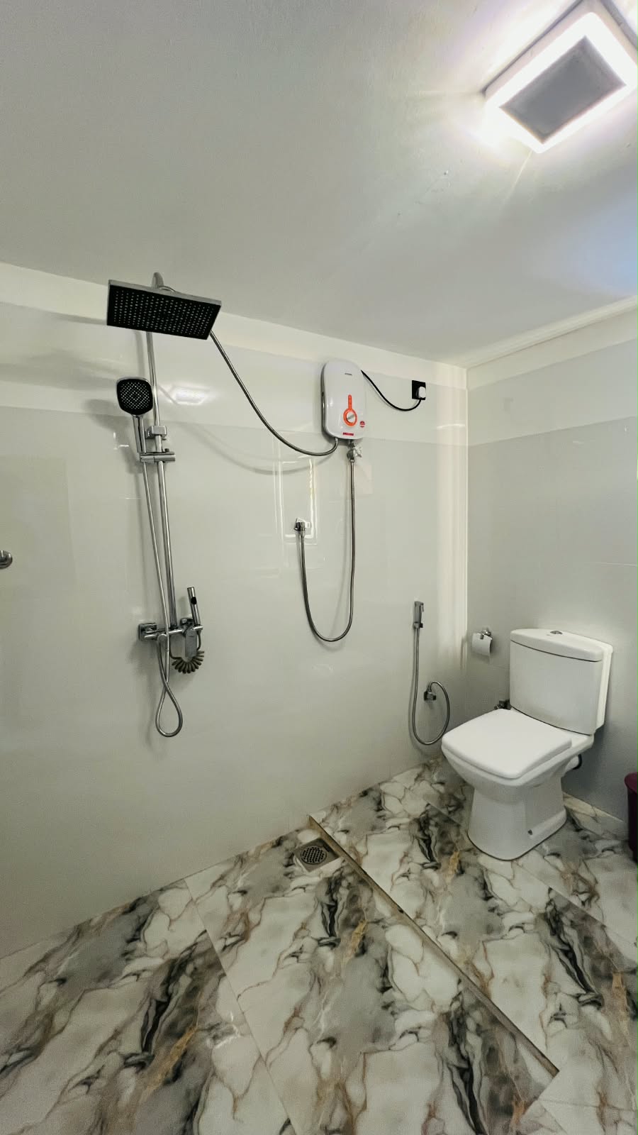 Hot Rainfall Showers & Smart Vanity