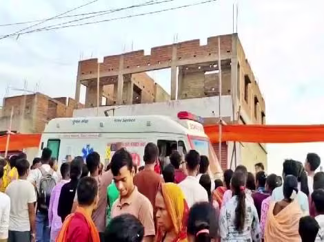 બિહારના લખીસરાયમાં જલાભિષેક દરમિયાન ભાગદોડ, 7 ભક્તોના મોત, 14 ઘાયલ slide 1