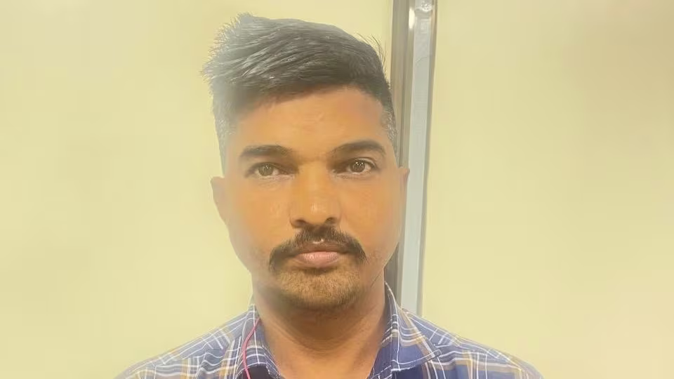 ACB Trap: On behalf of ASI of Surat Rural Traffic Branch Rs. 9000 bribe-taking middleman under ACB: FIR lodged against both