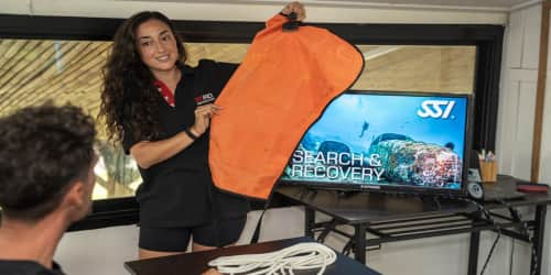 Koh Tao Divers  instructor explaining lift bag usage in a Search & Recovery specialty course