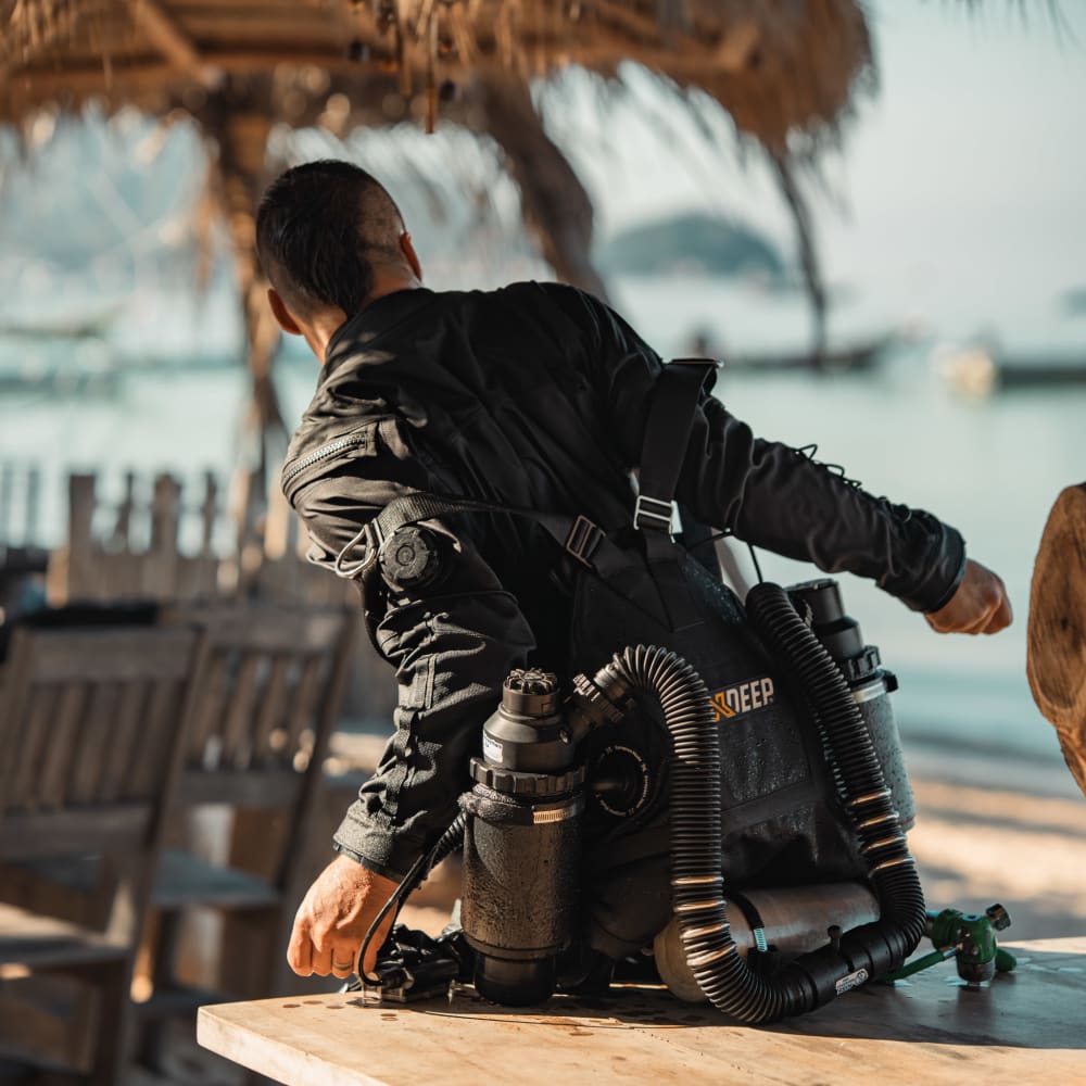 Koh Tao Divers rebreather diver gearing up for a dive