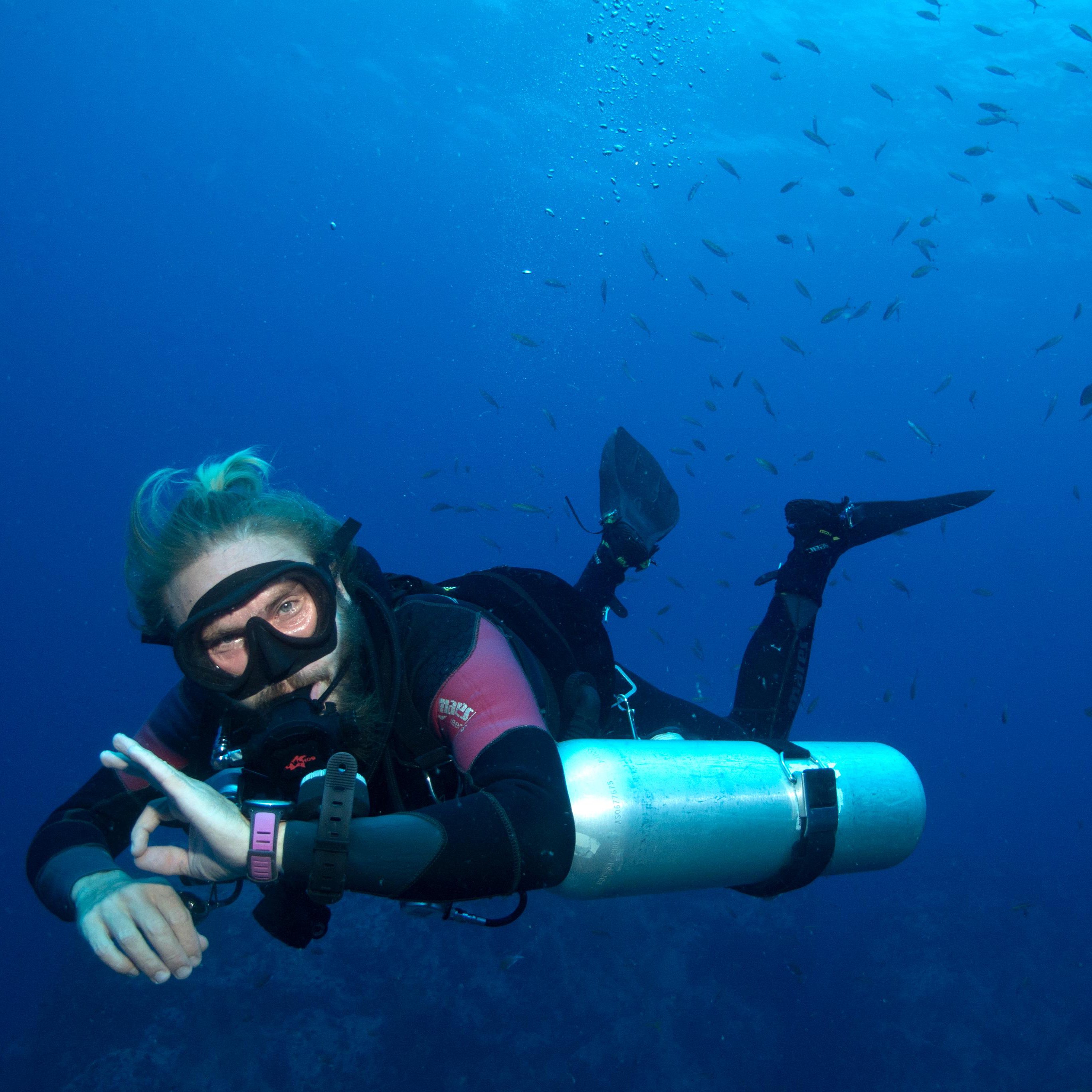 Koh Tao Divers diver buoyancy training