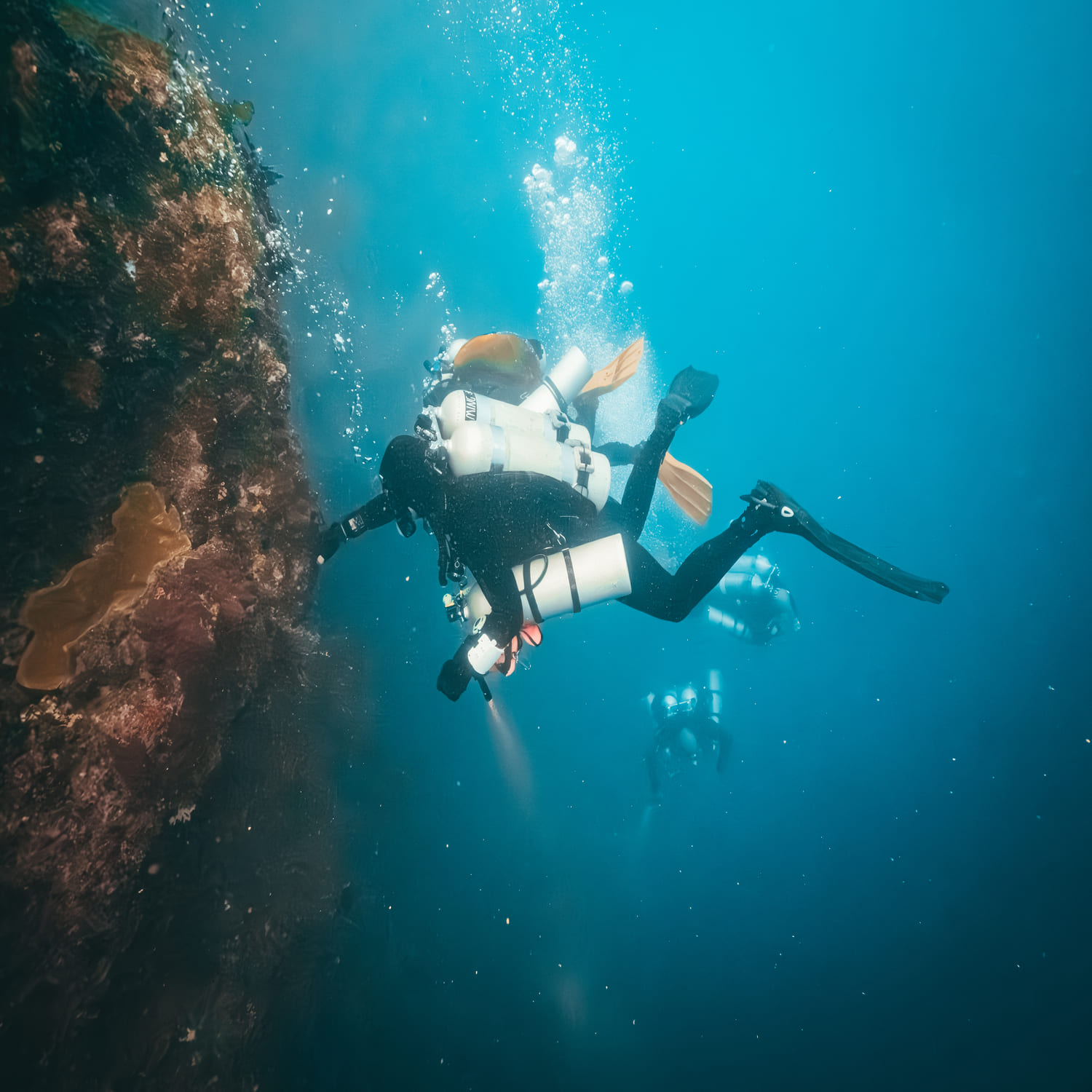 Koh Tao Divers technical diver doing a lesson on theory and equipment