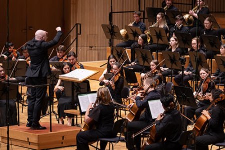 BEYOND LINZ - MUSIC BY AND WITH DANIEL SCHNYDER | DANIEL SCHNYDER DIRIGIERT DAS ABU SYMPHONIEORCHESTER | KOORDINATION STABSSTELLE FÜR KÜNSTLERISCHE PROJEKTE - Fr., 04.12.2026, 19:00 at Anton Bruckner Privatuniversität, Alice-Harnoncourt-Platz 1, 4040 Linz, Österreich