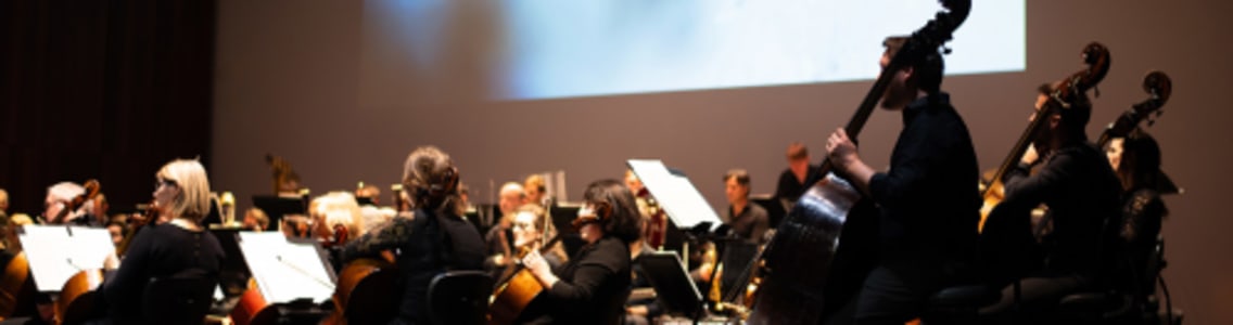 JUGENDSINFONIEKONZERT "CHRISTMAS AROUND THE WORLD" - Mon, Dec 14, 2026, 16:00 at Landestheater Linz Musiktheater, Am Volksgarten 1, 4020 Linz, Österreich