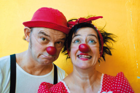 THEATER-TRAUM // HERBERT & MIMI: GLATT VERKEHRT. FÜR MENSCHEN AB 3 - So., 11.10.2026, 16:00 at Treibhaus, Angerzellgasse 8 Am Volksgarten, 6020 Innsbruck, Österreich
