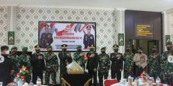 Dandim 1016 Berikan Kejutan Nasi Tumpeng Di HUT Bhayangkara Ke – 75 Kepada Kapolresta Palangka Raya