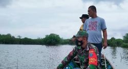 Jaga Ekosistem, Babinsa Rangda Himbau Warga Tidak Menyetrum Ikan