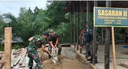 Proses Pembuatan Balai Basara Satgas TMMD Ke-111 Kodim 1013/Mtw.