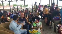 Babinsa Koramil 1016-01 Pahandut Monitoring dan Pengamanan Kegiatan Lomba Balap Kelotok