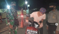 Tim Gabungan TNI Polri Bersama Kelurahan Tewah dan Damkar Setempat Gelar Operasi Yustisi Malam Hari