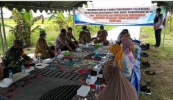 Hadiri Penyerahan SHM warga Transmigrasi, Pabung Sukamara Berharap Warga Bisa Manfaatkannya Secara Maksimal