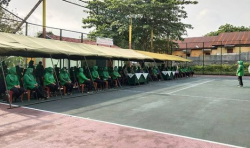 Wujud Perhatian, Dandim Pangkalan Bun Bagikan THR ke Persit dan PNS Kodim