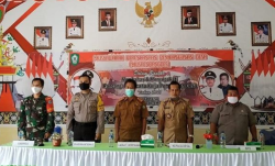 BABINSA KORAMIL 1015-11/CPG MENGHADIRI KEGIATAN MUSDES.