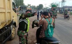 Tegakkan Protokol Kesehatan, Babinsa Kereng Bangkirai Ajak Warga Terapkan 5 M