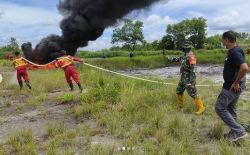 Tim Gabungan Kelurahan Bukit Tunggal Gelar Simulasi Penanggulangan Karhutla
