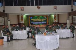 Danrem 102/Pjg ikuti Apel Komandan Satuan TNI AD Tersebar Kodam XII/Tpr secara Virtual
