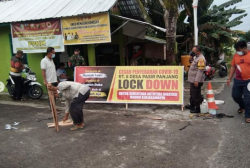 Antisipasi Meluasanya Penularan Covid 19, Warga RT. 8 Desa Pasir Panjang Memberlakukan Lockdown Mikro