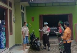 Bersama Petugas Puskesmas, Babinsa Madurejo Tracking Pasien Covid-19 di Desa Binaan