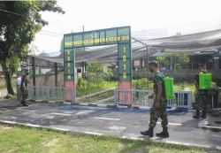 Kodim Palangka Raya Gencarkan Penyemprotan Disinfektan, Guna Putus Rantai Penyebaran Covid-19