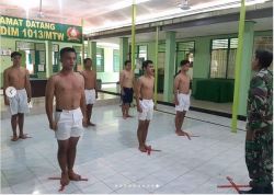 Siapkan Fisik Dan Mental, Casis Tamtama PK TNI AD Gelombang I Tahun 2021 Bina Fisik Di Makodim 1013/Muara Teweh