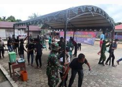 Anggota Satgas TMMD ke-111 Persiapkan Lokasi Serbuan Vaksinasi Covid-19