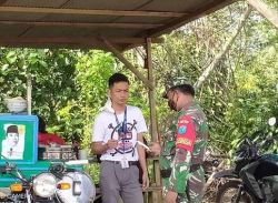 Babinsa Sambangi Warga, Sampaikan Pesan Penting Jelang Pergantian Tahun Baru