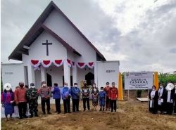 Danramil 1015 -04 / Katingan tengah Menghadiri Peresmian Gedung Gereja Panenga dan Gereja Pandohop