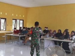 Babinsa Koramil 1015-15/Telaga Pulang Sosialisasi Penerimaan Prajurit TNI AD Tahun 2021