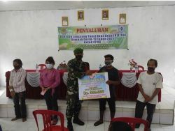 Babinsa Koramil Tewah Dampingi Penyaluran BLT Dana Desa Batu Nyapau Tahap 1