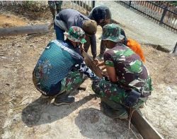 Anggota Satgas TMMD ke -111 Kodim 1013/Mtw Semangat Luar Biasa Anggota Buat Balai Basara.