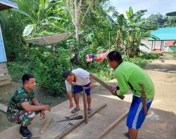Tak Heran Anggota TMMD Ke-111 Kodim 1013/Mtw Mampu Laksanakan Buat Tower Air Di Desa Karamuan.