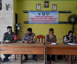 Babinsaramil 1015-08/Mbk Hadiri Bimtek Relawan Pokja Desa Bapeang