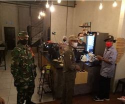 Satgas Covid Kecamatan Jekan Raya Peringatkan Pelaku Usaha Untuk Taat Edaran Walikota