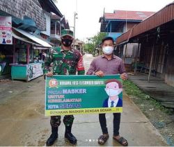 g Cegah Covid-19, Koramil 1013-13/Sumber Barito Sosialisasi Prokes dan Bagikan Masker.