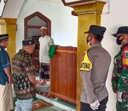 Kepedulian Babinsa koramil 1015-12/Parenggean Dalam Memutus dan Mencegah Virus Corona