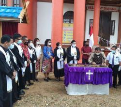 Koramil 1015 – 04 / TBS Hadiri Pentahbisan Gereja Janeasi