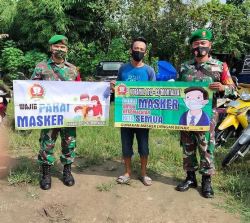 Babinsa Koramil 1013-02/Montallat Terapkan Disiplin Protkes Covid-19.