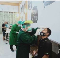 Jadi Sasaran Razia Prokes, Pengunjung Cafe Diswab Antigen