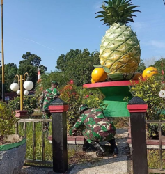 Koramil 1015- 10/Kbs Gelar Jumat Bersih Gotong Royong