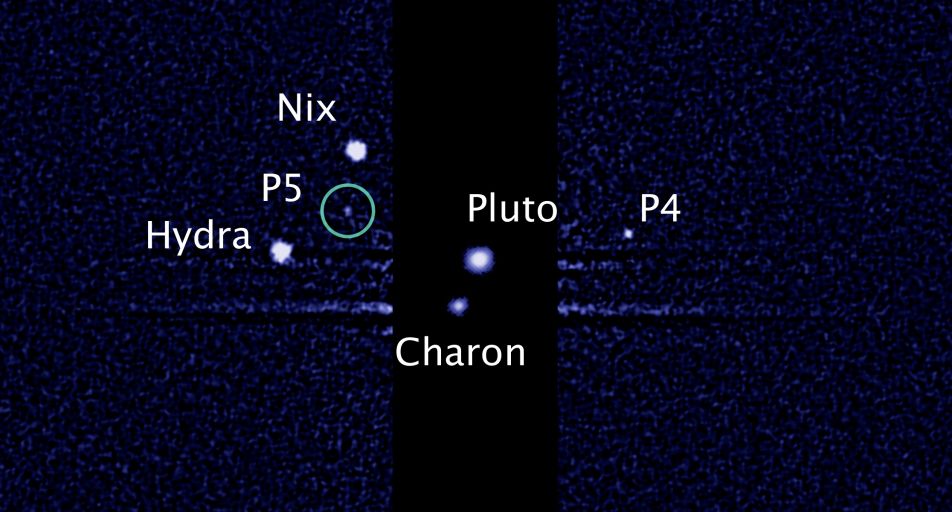 Плутон и его спутники глазами «Хаббла».