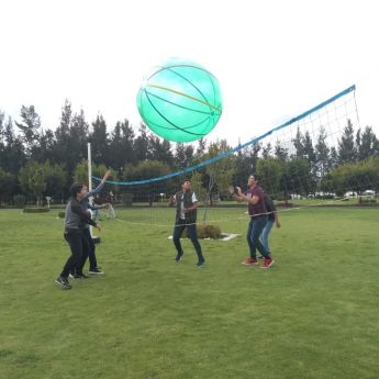 Renta de pelota gigante para personas en Puebla