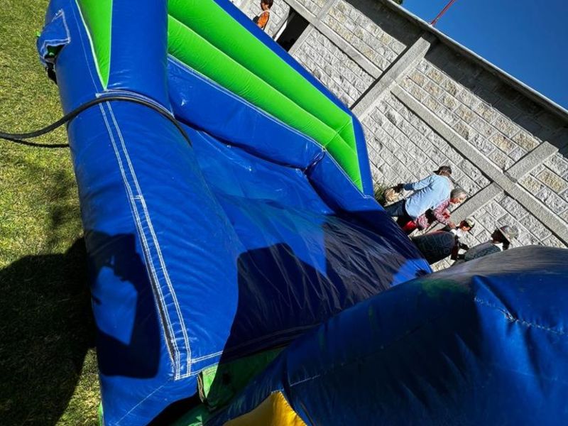 Tobogán Piwy Acuático image 2