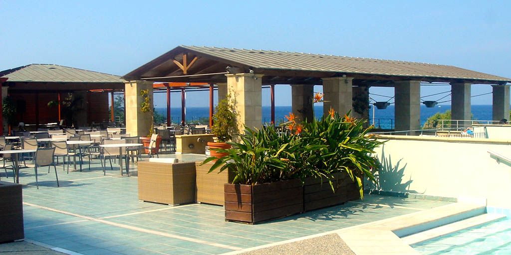 'Amathus Hotel', Ιξιά, Ρόδος. Κεραμοσκεπές, Ξυλοκατασκευές, Αναπαλαιώσεις, Νάστος Αντώνης.