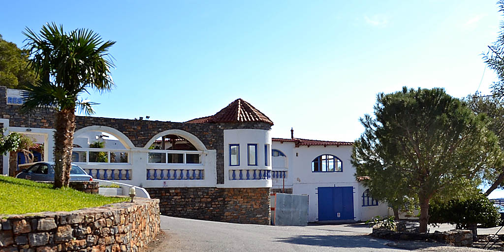 'Hera Village', Άγιος Νικόλαος, Κρήτη. Κεραμοσκεπές, Ξυλοκατασκευές, Αναπαλαιώσεις, Νάστος Αντώνης.