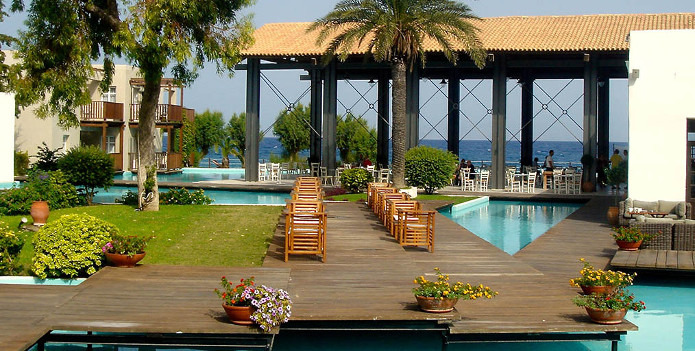 'Miramare Park', Ιξιά, Ρόδος. Κεραμοσκεπές, Ξυλοκατασκευές, Αναπαλαιώσεις, Νάστος Αντώνης.