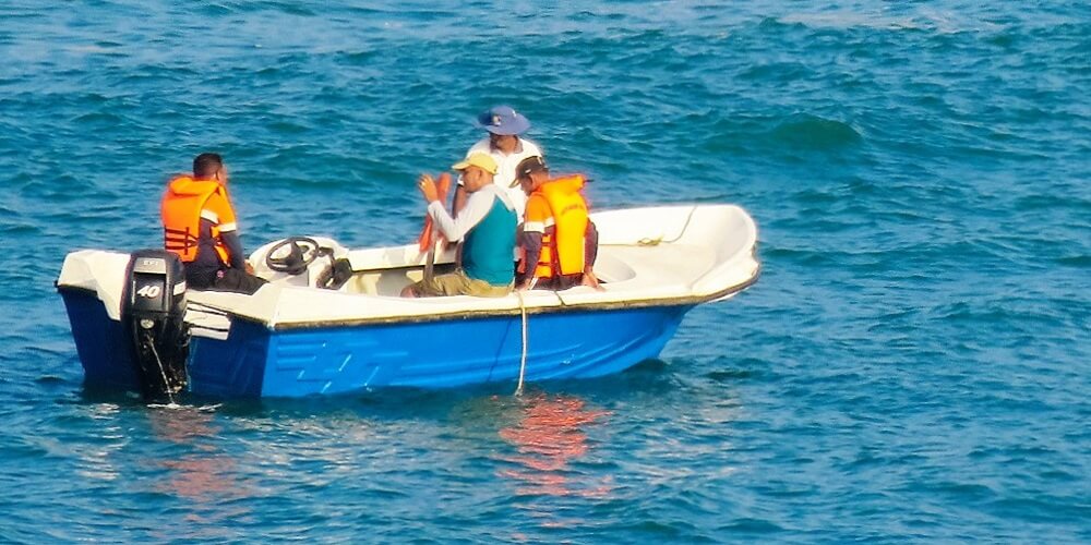 dehiwala mount lavinia boat race