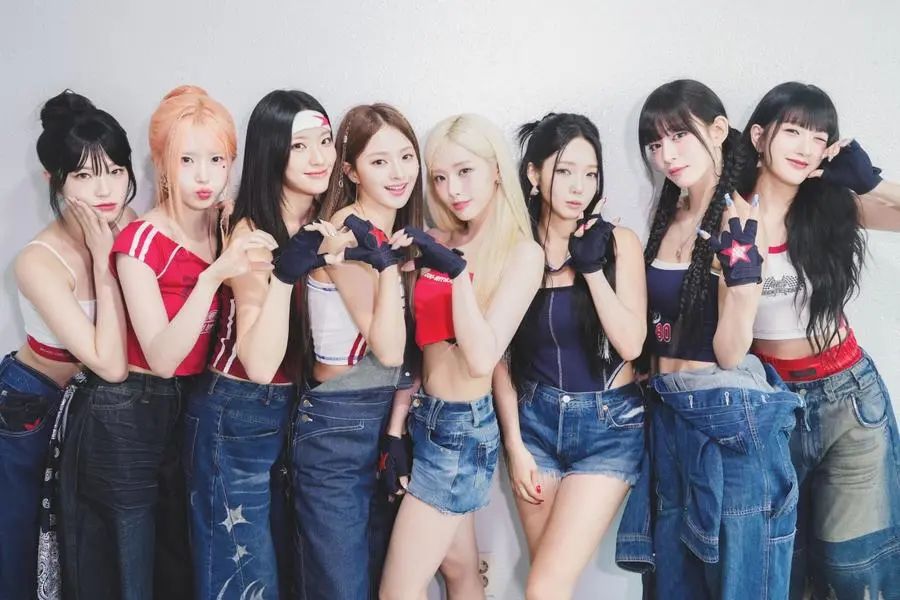 СМИ сообщили, что 5 участниц fromis_9 перейдут в Big Planet Made, однако лейбл опроверг эти слухи