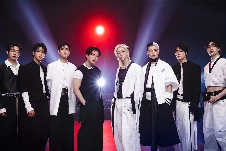 Альбом Stray Kids «KARMA» не покидает топ-20 чарта Billboard 200 уже пять недель